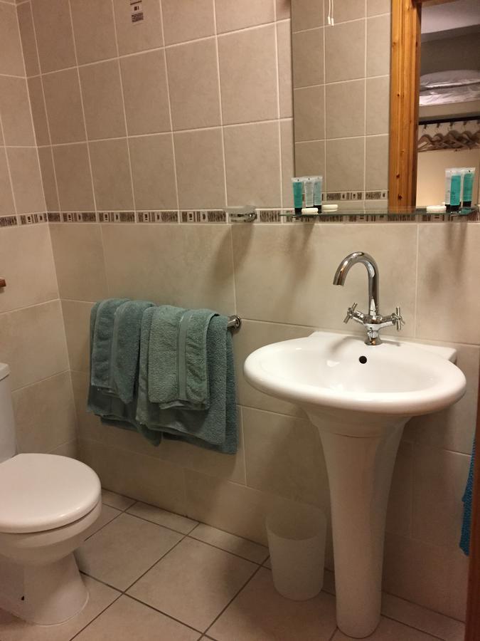 バリーハウニス Marnic House Bed & Breakfast エクステリア 写真